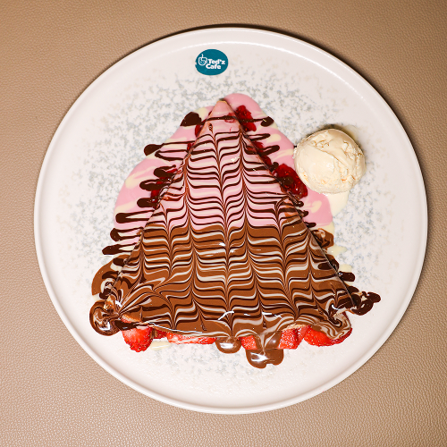 Berry Crepe dessert at TedzCafe